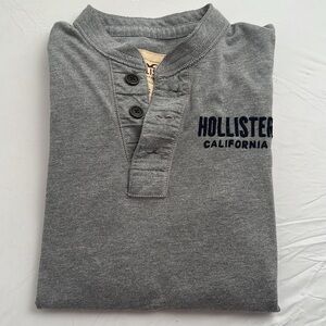 Hollister heather gray and navy blue long sleeve henley shirt